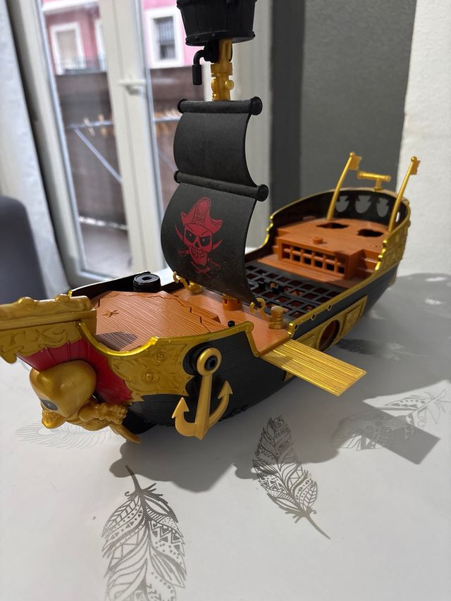 Barco Pirata con Figuras y Accesorios