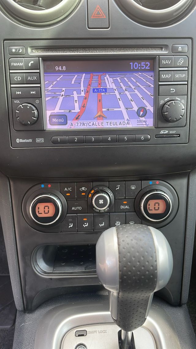 Nissan Qashqai AUTO 4X4 4WD TECHO PANORAMICO LIBRO