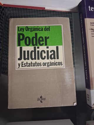 Lote Libros y Codigos Derecho 