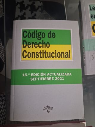 Lote Libros y Codigos Derecho 