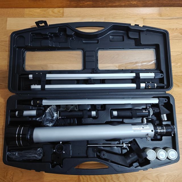 Telescopio Optisan 70060 con trípode y maletín