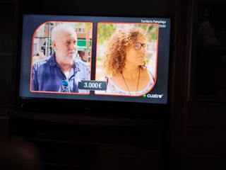 Televisión en perfecto estado,43 pulgadas, 4k