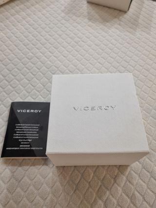 Reloj Viceroy Mujer Dorado y Blanco
Acero rosa