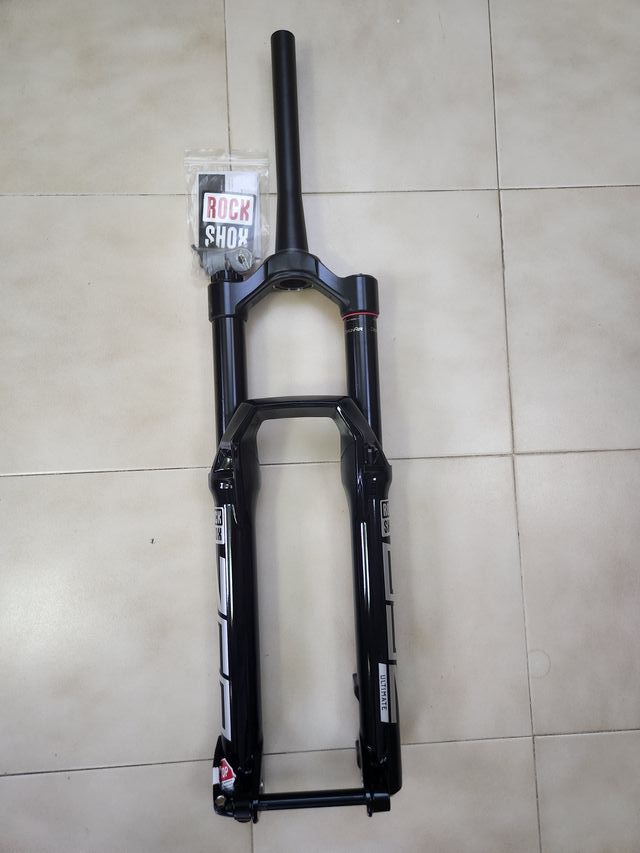 Horquilla Rockshox ZEB Ultimate 29 160mm