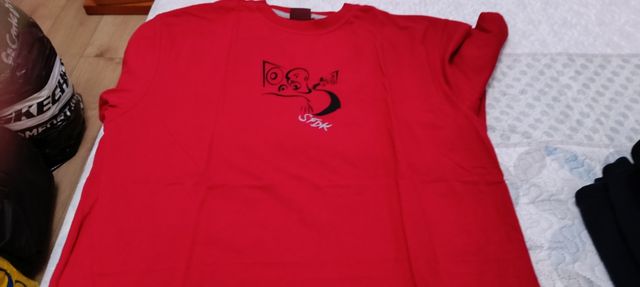 Camisetas,jerseys,rebecas,polares.De 3 a 8€.