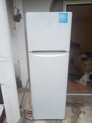 Nevera Indesit