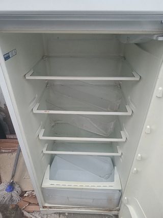 Nevera Indesit