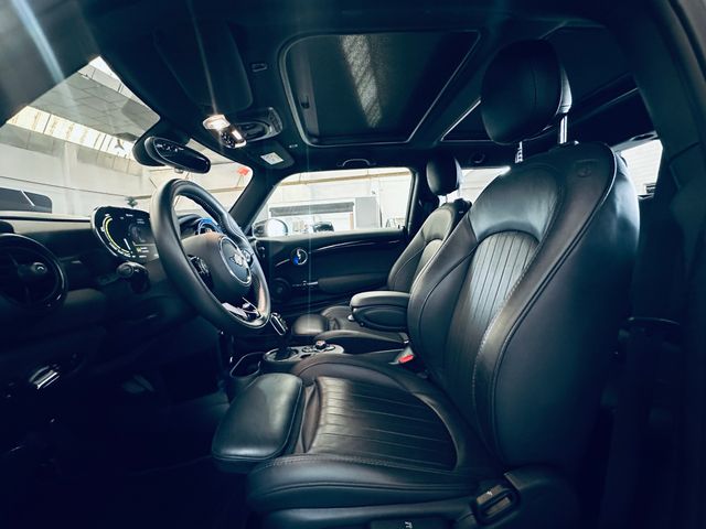 mini cooper SE 2021