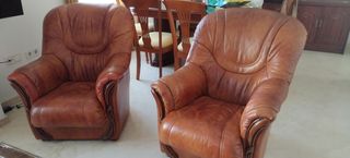 Conjunto de tresillo y dos sillones de piel