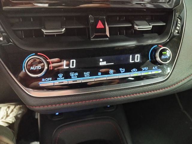 Toyota Corolla 2.0 180H Style ECVT