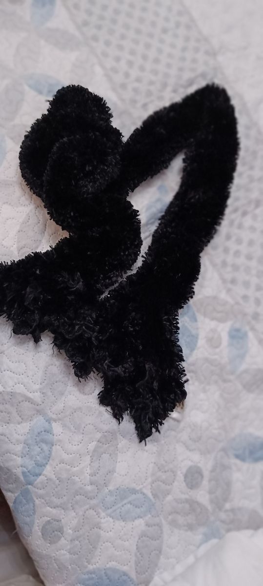 Foulard y bufandas rojas hechas a mano de 1 a 5€.