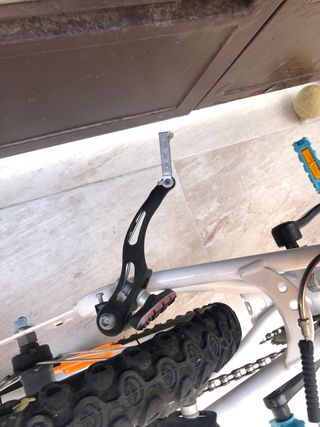 Bicicletas infantil B'TWIN blanca
y rosa y negra 