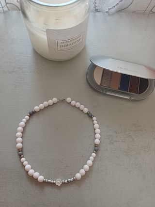 Collana fatta a mano perle bianche e grigie