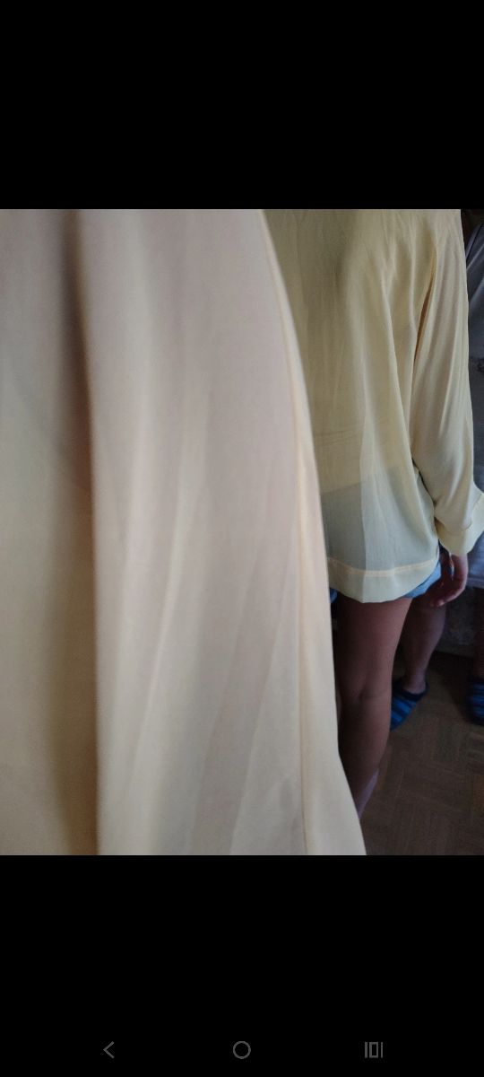 Camisa amarilla pastel transparente