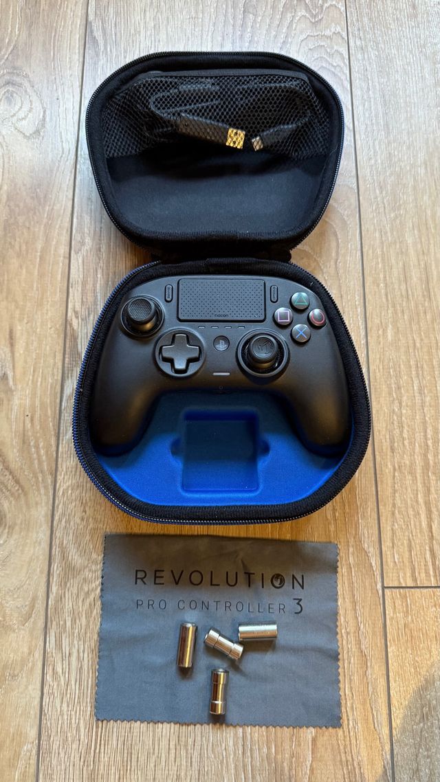 Nacon Revolution Pro 3