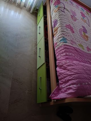 Cama nido y cómoda a juego.