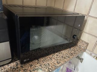 Microondas + Grill 1200W Negro LG MH7265DP