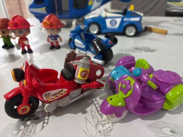 Pin y Pon Acción Vehículos y Figuras