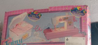 Máquina de coser Jenny con accesorios