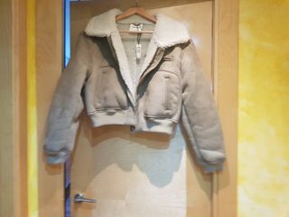 Chaqueta Pull and Bear invierno nueva.
