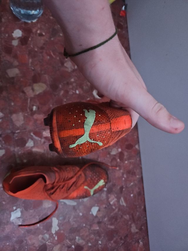 Botas de fútbol Puma salmon