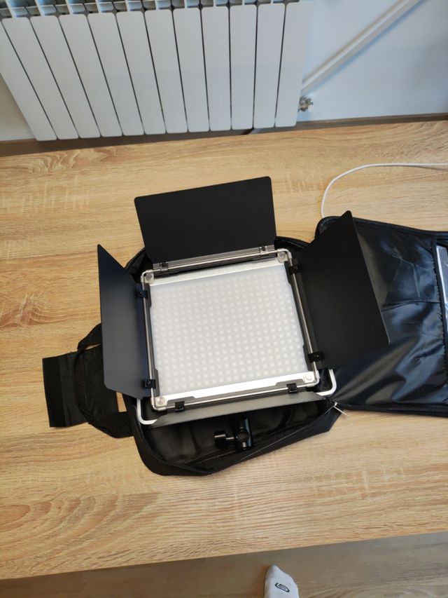 Foco LED Neewer 660 PRO