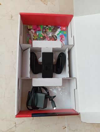 Nintendo Switch con 2 juegos