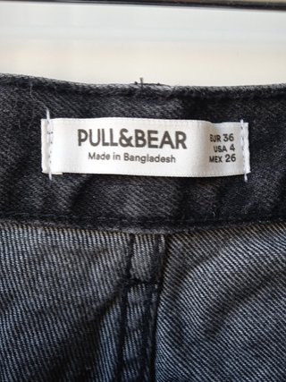 Pantalón corto Pull&Bear negro talla 34