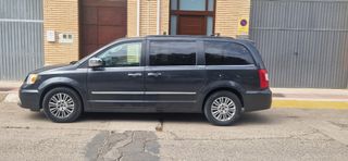 Lancia Voyager 2012