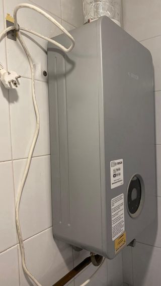 Termo de gas Bosch,nuevo ,prácticamente sin uso