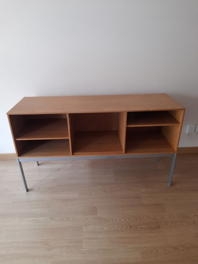 Mueble auxiliar TV. Llevando varios se rebajan.