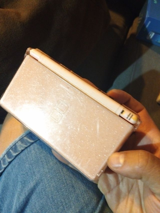 Nintendo DS Lite Pink con cover protettiva