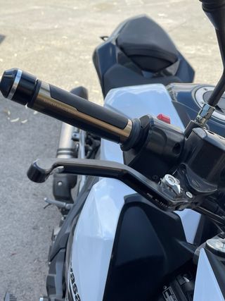 Kawasaki Z800 27.000km  (Version limitable )