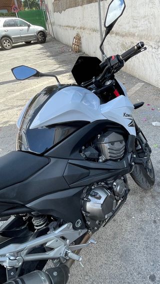 Kawasaki Z800 27.000km  (Version limitable )