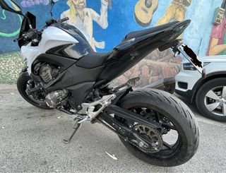 Kawasaki Z800 27.000km  (Version limitable )