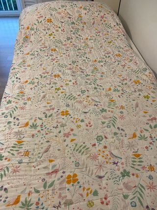 Colcha bouti infantil con estampado de pájaros