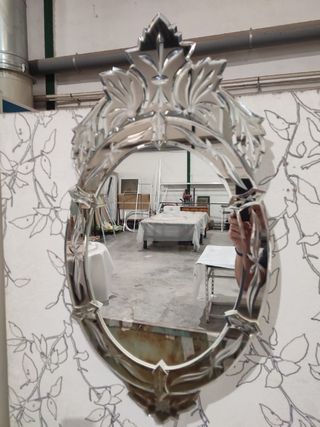 Espejo Veneciano Tallado a Mano