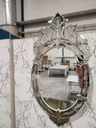 Espejo Veneciano Tallado a Mano