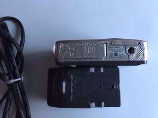 Cámara Olympus u Digital 600 Plata