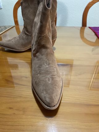 Botines camperos marrones 
