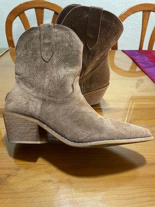 Botines camperos marrones 