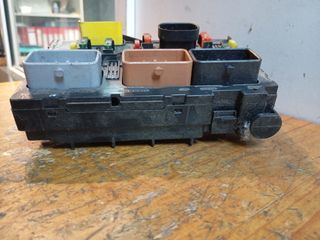 Caja Fusibles Relés Citroën C3 BSM-L03-00