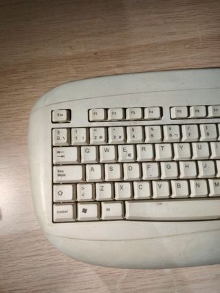 Teclado Labtec Antiguo Blanco