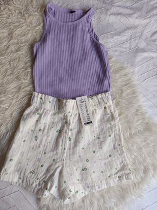 Conjunto Top Morado y Shorts Estampados