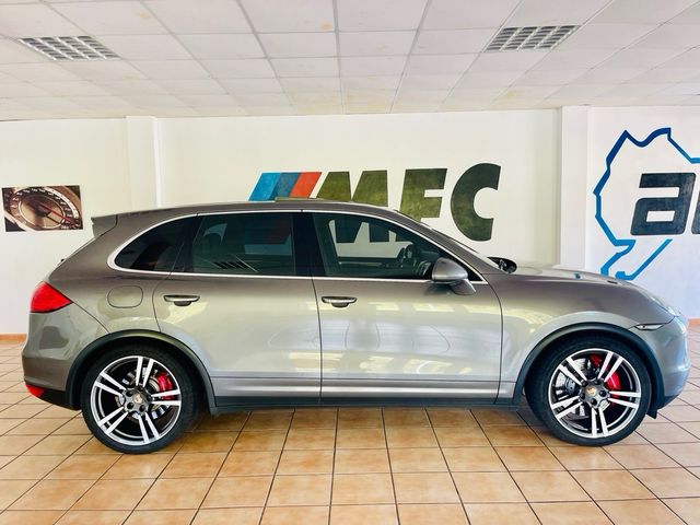 Porsche Cayenne 2011