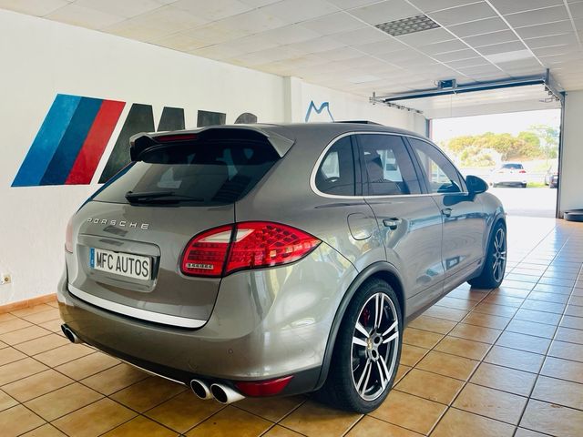 Porsche Cayenne 2011