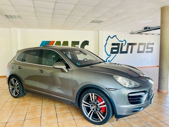 Porsche Cayenne 2011