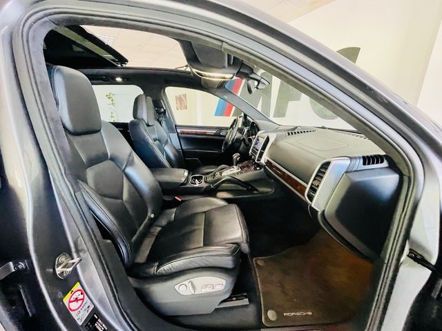Porsche Cayenne 2011