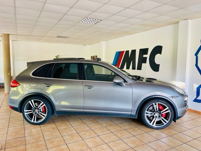 Porsche Cayenne 2011