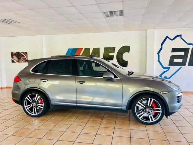 Porsche Cayenne 2011